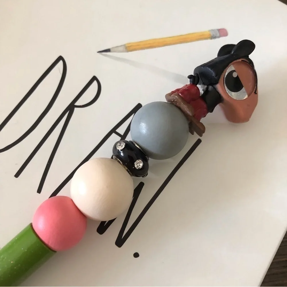 Disney Doorables: The Emperor's New Groove: Kuzco as Llama handmade beaded pen